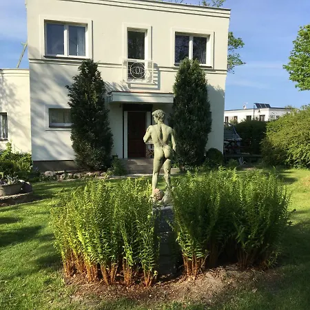 Costa Apartment *